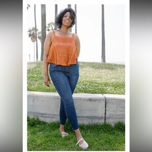 Judy Blue Dark Indigo Frayed Skinny fit Jeans. womens 13/31